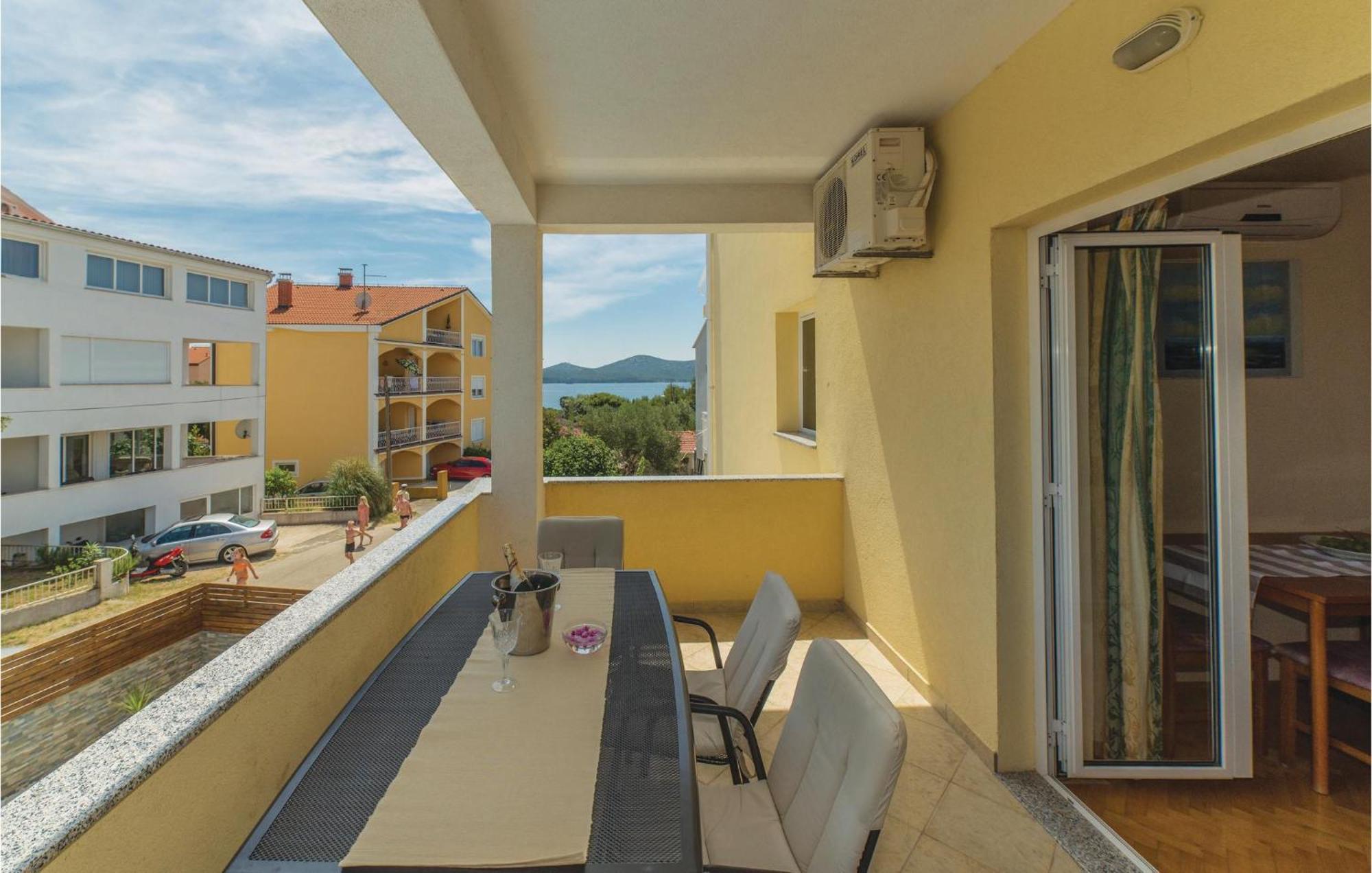 Pet Friendly Apartment In Biograd With Kitchen Biograd Na Moru Buitenkant foto